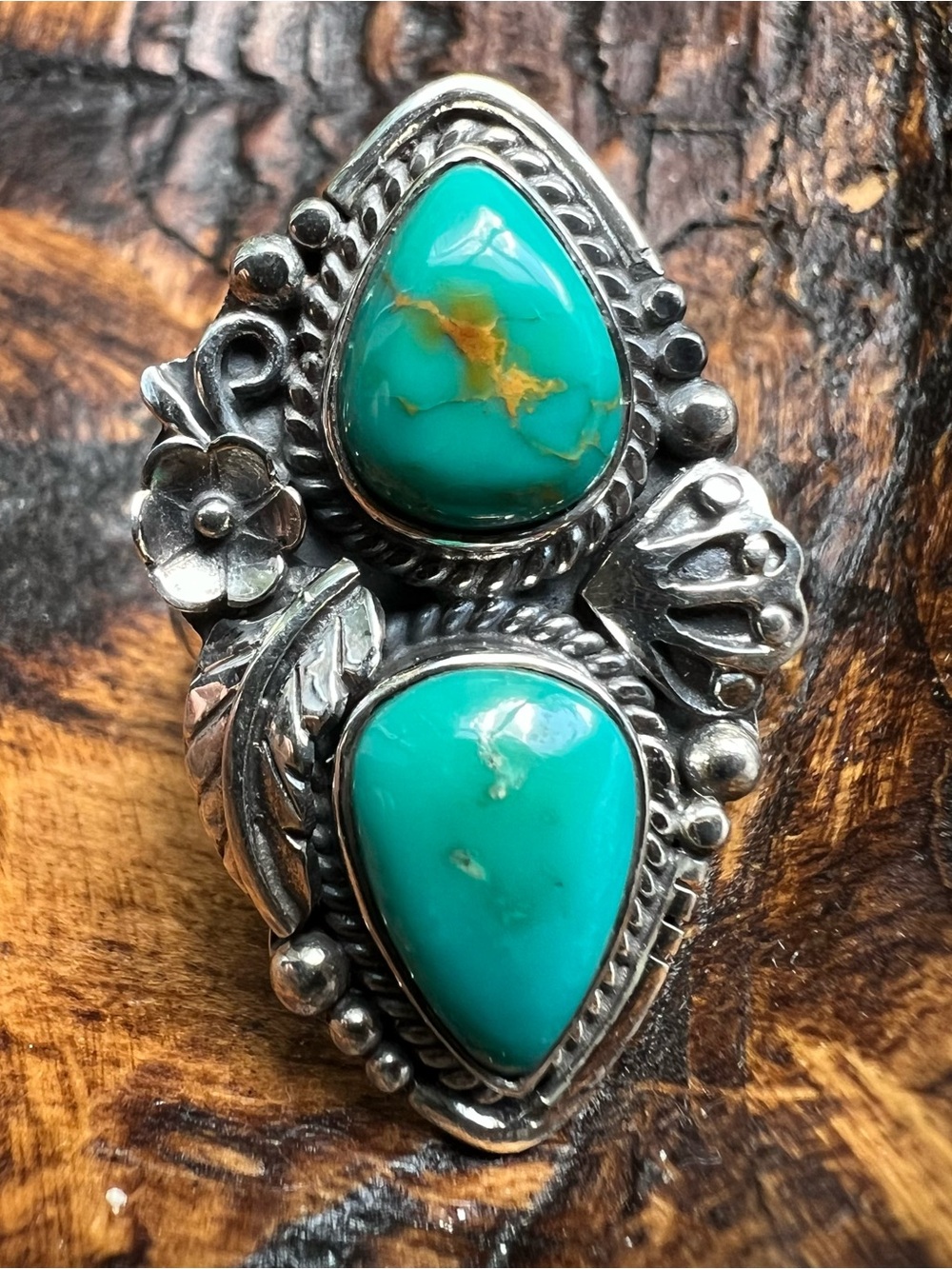 Sterling Silver Kingman Turquoise Floral Statement Ring – Size 8.75